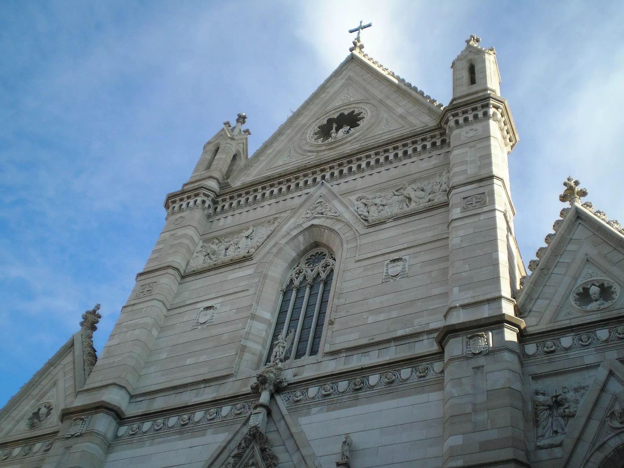 La facciata del Duomo di Napoli (Duomo di San Gennaro)