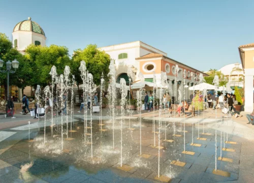 La Reggia Designer Outlet: i negozi, i marchi e gli orari