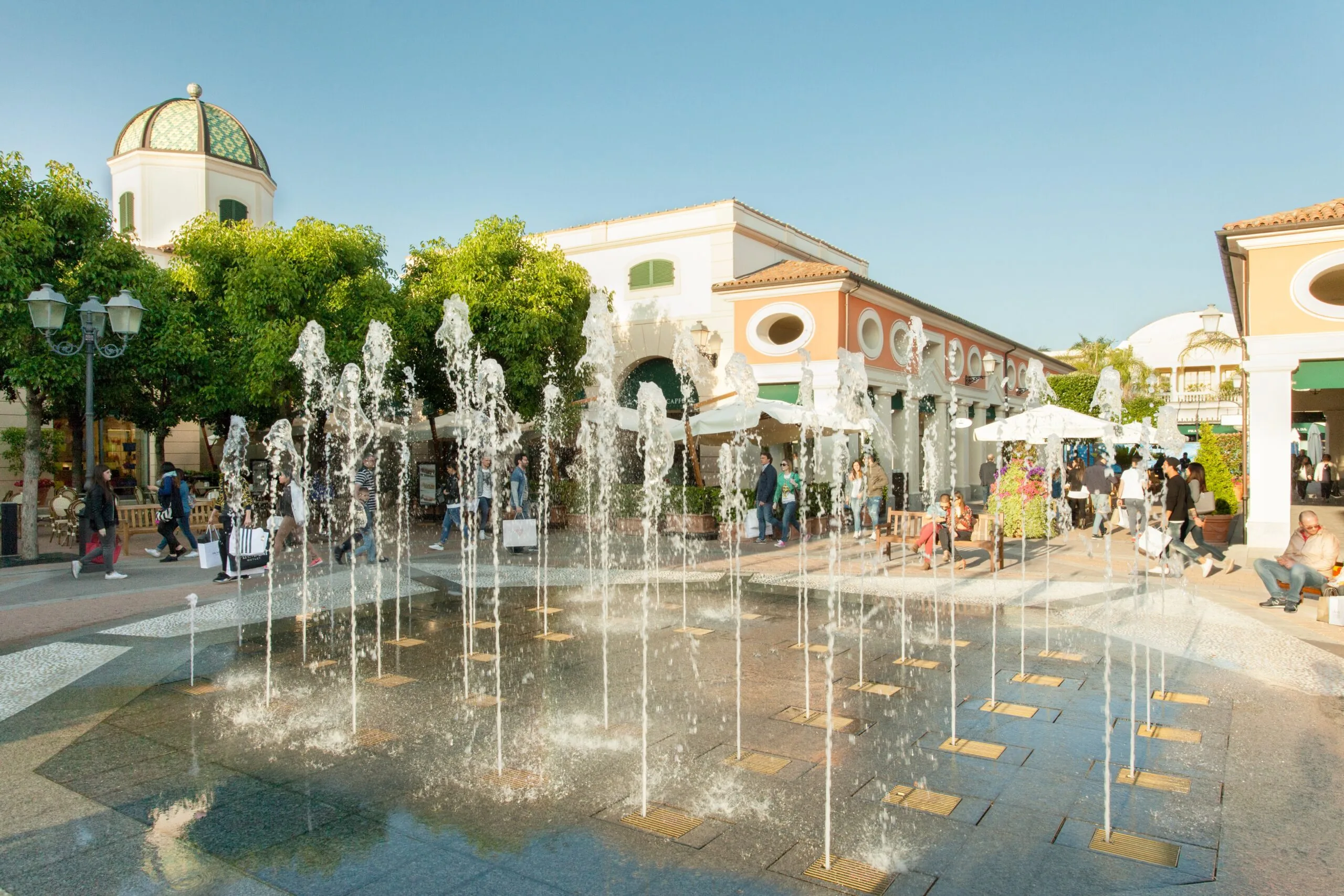 La Reggia Designer Outlet, i Negozi e i Marchi