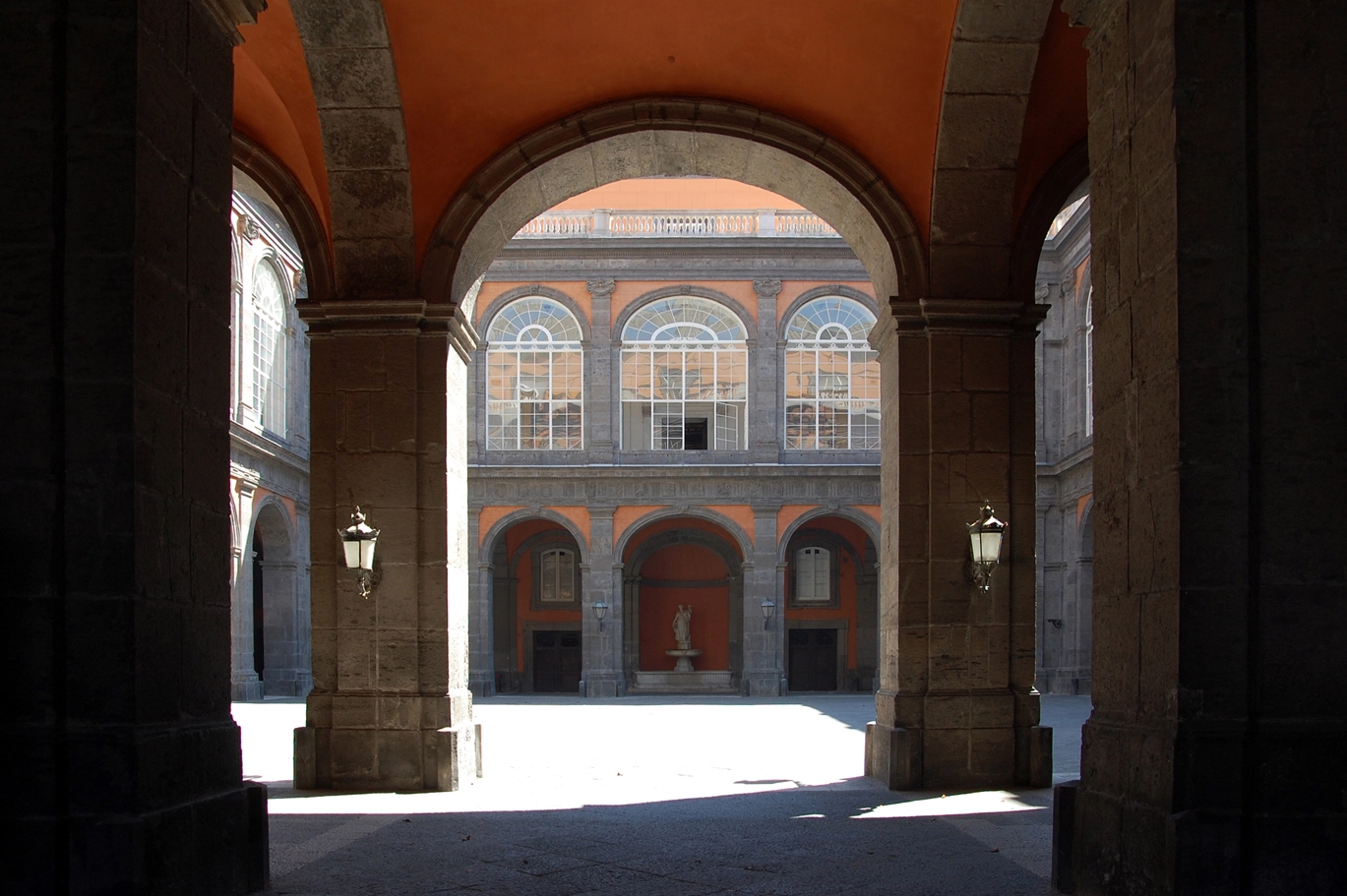 Il Cortile d'Onore di Palazzo Reale