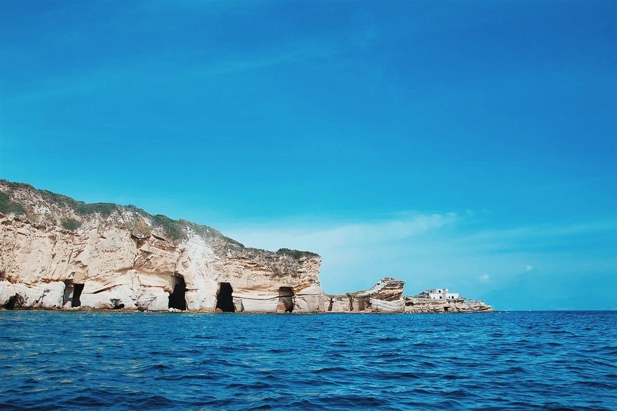 Cosa vedere a Posillipo? La bellezze delle spiagge più belle di Napoli