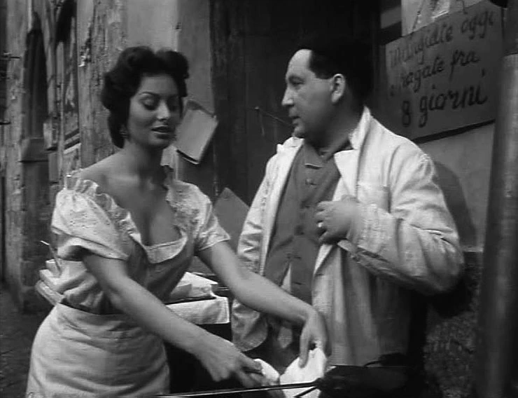 Sophia Loren e Giacomo Furia nella famosa scena dell'Oro di Napoli