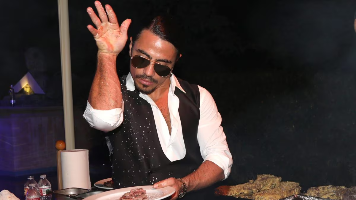 Salt Bae apre un nuovo ristorante a Napoli